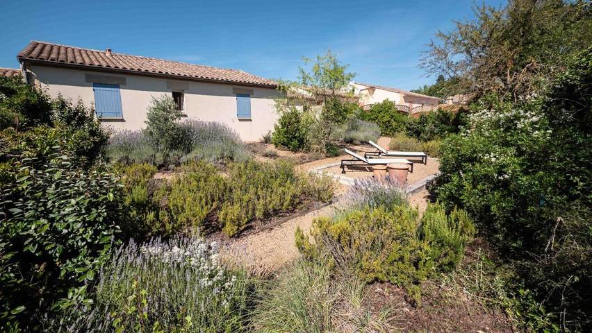 Location de vacances pour 6 personnes, avec jardin ainsi que vue et piscine, animaux acceptés à Durban-Corbières - 2