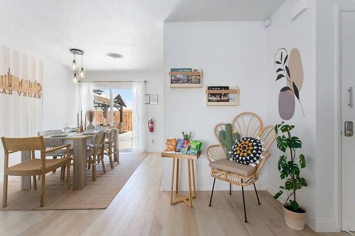 Vacation rental for 8 people, with yard and hot tub in Henderson