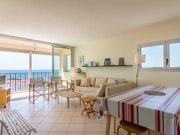 Gîte pour 6 personnes, avec balcon et vue sur le lac à Mèze