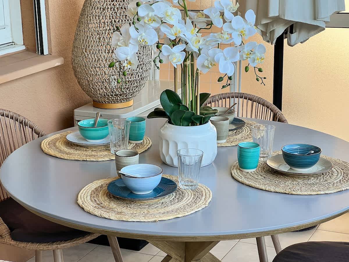 Apartamento entero, 2-room apt: sea, swimming pool, air conditioning, parking in Théoule-sur-Mer, Massif de l'Esterel