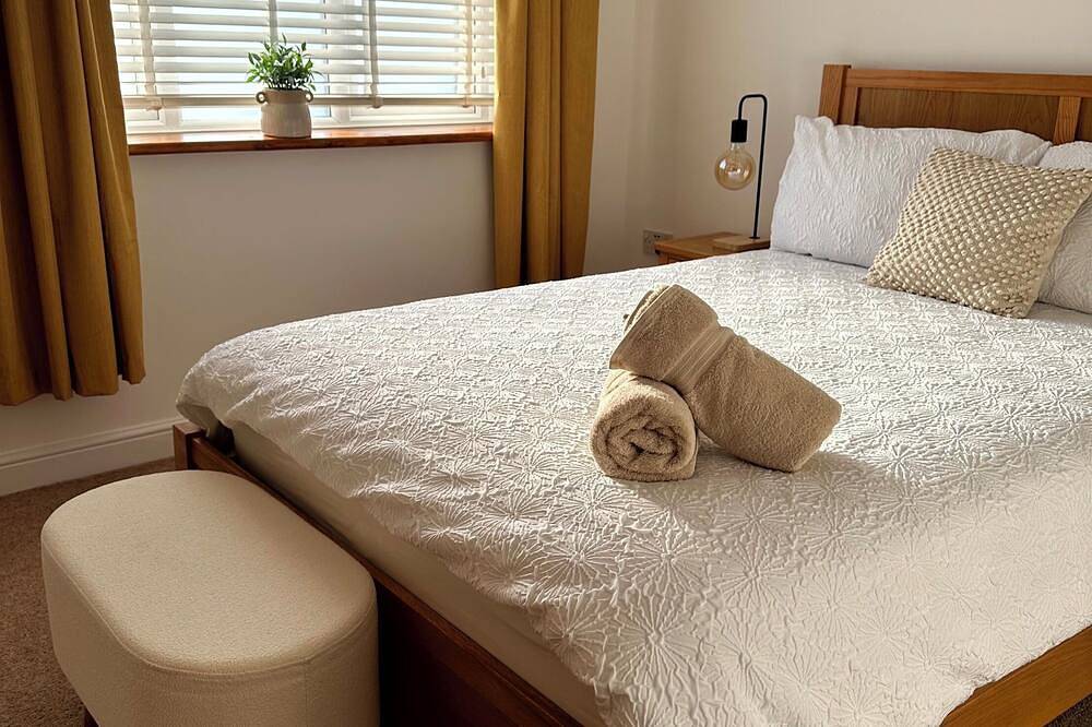 5* Whitebridge Cottage - short walk to Port Eynon beach and village amenities in Swansea region