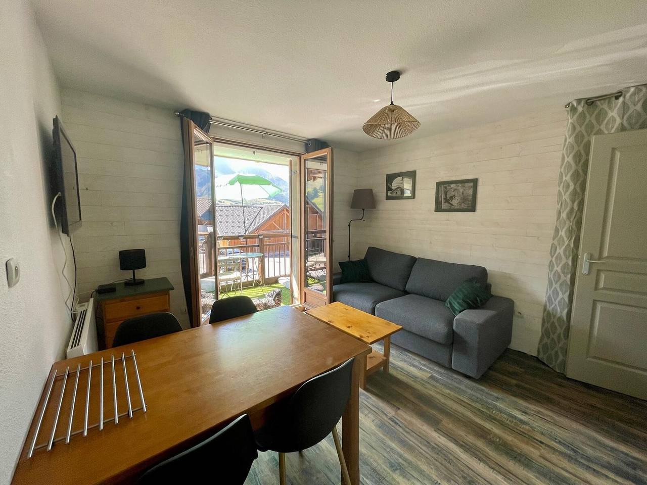 Apartamento entero, Apartamento « Albiez » con vistas a la montaña y balcón in Col du Mollard, Albiez-Montrond