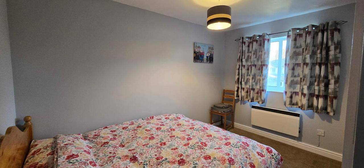 Entire apartment, Lovely Cosy Apartment near Water Parks in South Cerney, Gloucestershire