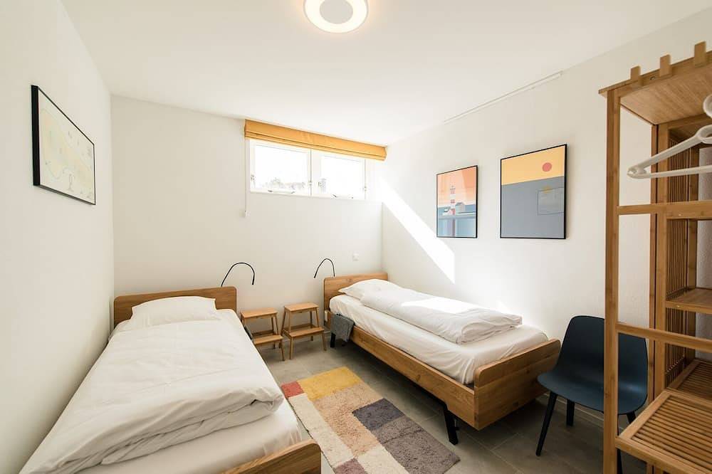 Hestia, een ruime villa in de duinen met jacuzzi en sauna vlakbij het dorp Nes. in Nes, Nederlandse waddeneilanden