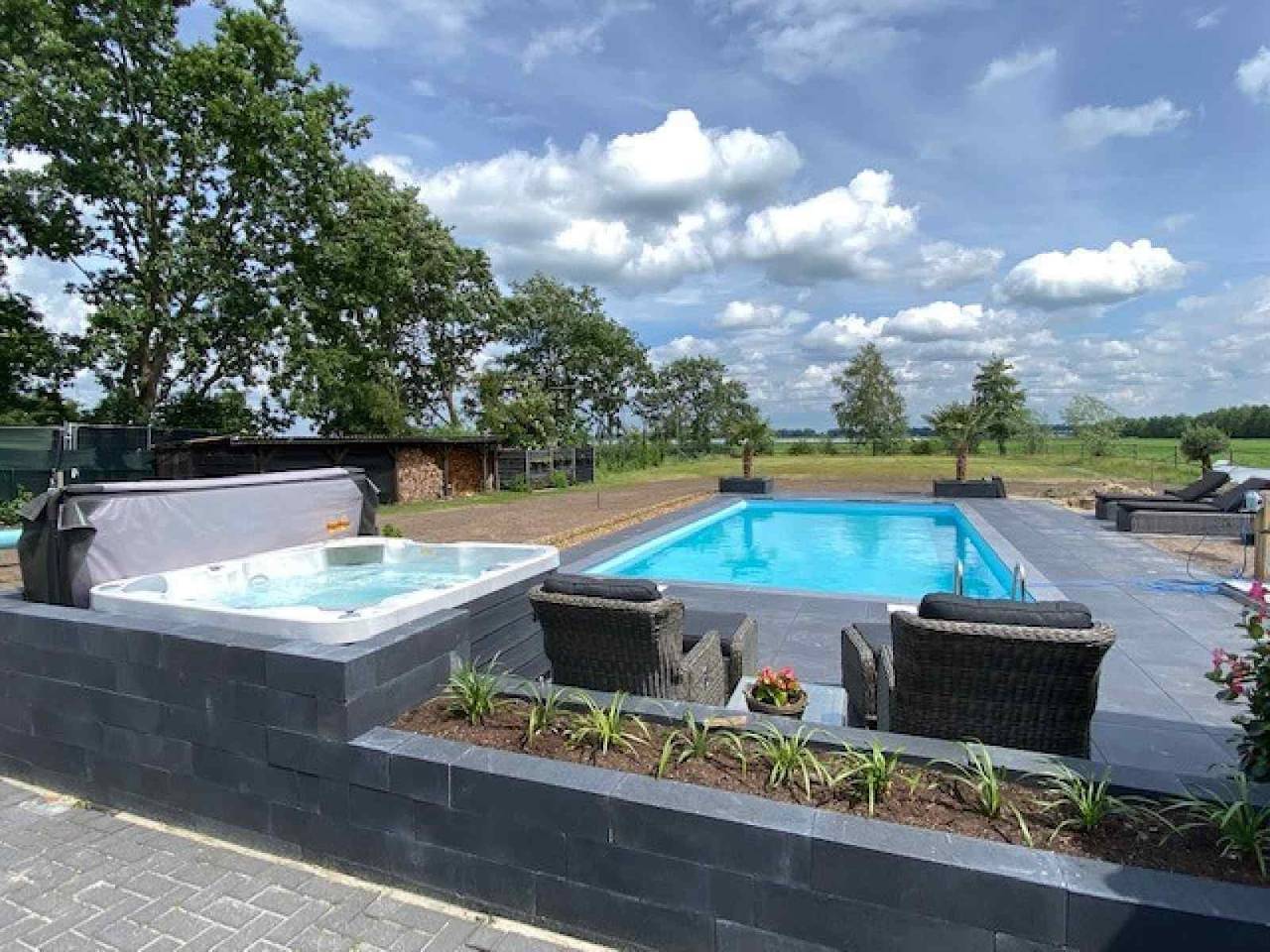 Schönes Ferienhaus für 4 Personen in Exloo mit Freibad und Wellnesseinrichtungen in Drenthe