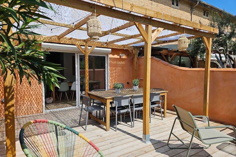 Camargue - La Saline forézienne - Salin de Giraud in Arles, Arles region