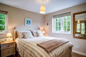 Log Cabin for 2 People in Burford, The Cotswolds, Photo 2