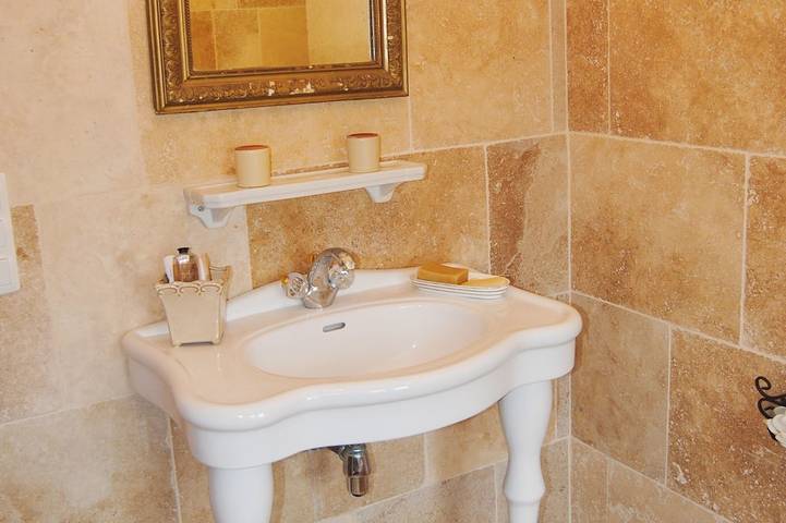 Location de vacances pour 6 personnes, avec jacuzzi et jardin à Alleins - 4