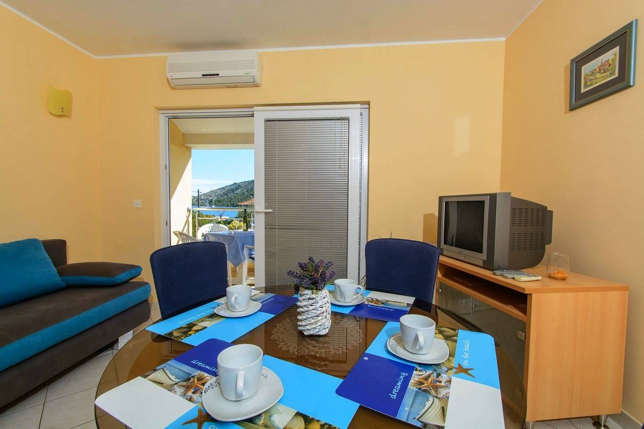 Appartement entier, One Bedroom Apartment Antun A - Vinišće in Vinisce, Split-Dalmatie