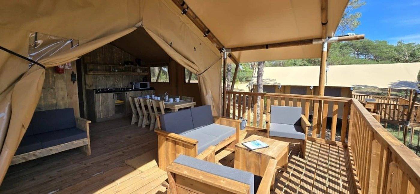 Zecamping 3 étoiles piscine pet friendly tente 35m2 5 pers in Saint-Laurent-du-Verdon, Parc naturel régional du Verdon