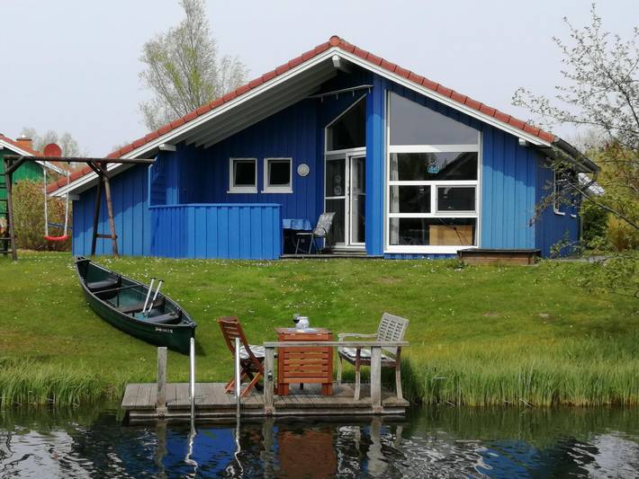 Ferienhaus für 4 Personen, mit Seeblick und Garten sowie Sauna in Elbe-Weser