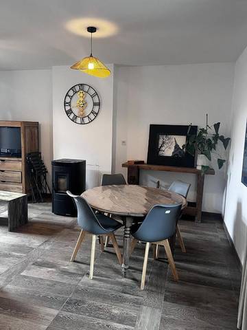 Gîte pour 3 personnes, avec terrasse à Les Rues-des-Vignes