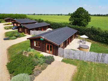Lodge for 4 People in Rutland, Midlands, Photo 1