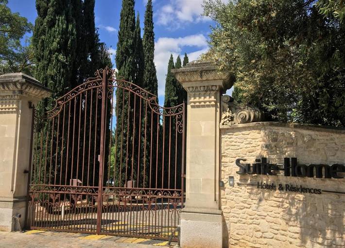 Aparthotel para 2 personas, con piscina y jardín - 1