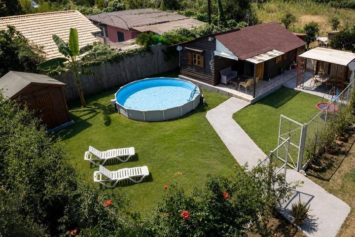 Appartement de vacances pour 4 personnes, avec Balcon et Terrasse ainsi que Jardin et Piscine