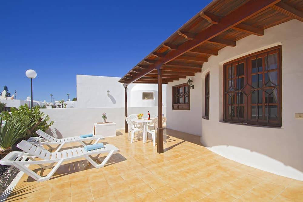 La villa se encuentra magníficamente en un complejo pequeño in Puerto del Carmen, Tías