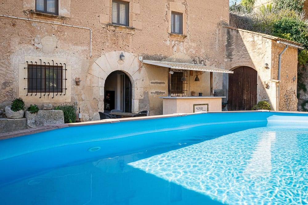 At504 Ca la Martorella: Casa rustica con piscina privada a unos min. en coche de la playa in Roda de Bará, Costa Dorada