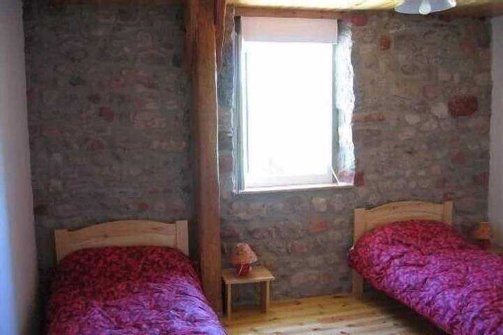 Gîte pour 8 personnes, avec jardin à Saint-Alban-sur-Limagnole - 3