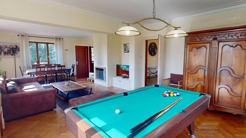 Villa pour 12 personnes, avec piscine ainsi que vue et jardin