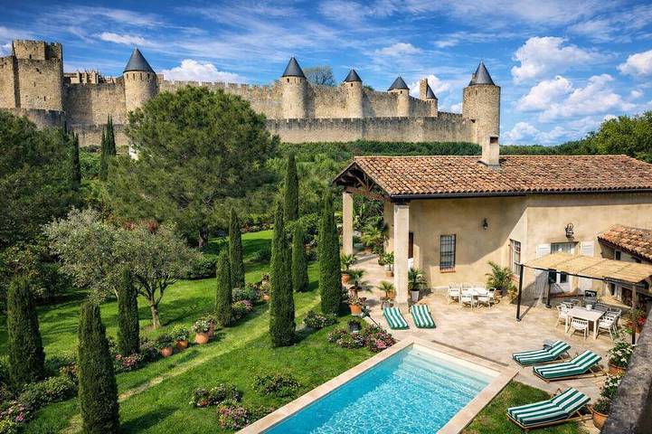 Location de vacances pour 16 personnes, avec Piscine dans Musee de l'Ecole