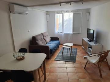 Gîte pour 4 personnes, avec jardin ainsi que terrasse et vue dans Gare De Collioure