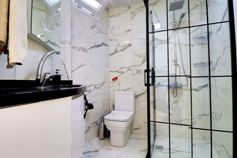 Private Villa mit 5 Schlafzimmern in Ovacik in Fethiye, Türkische Ägäis