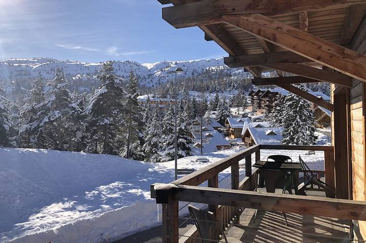 Location de vacances pour 10 personnes, avec sauna et balcon dans La Joue du Loup