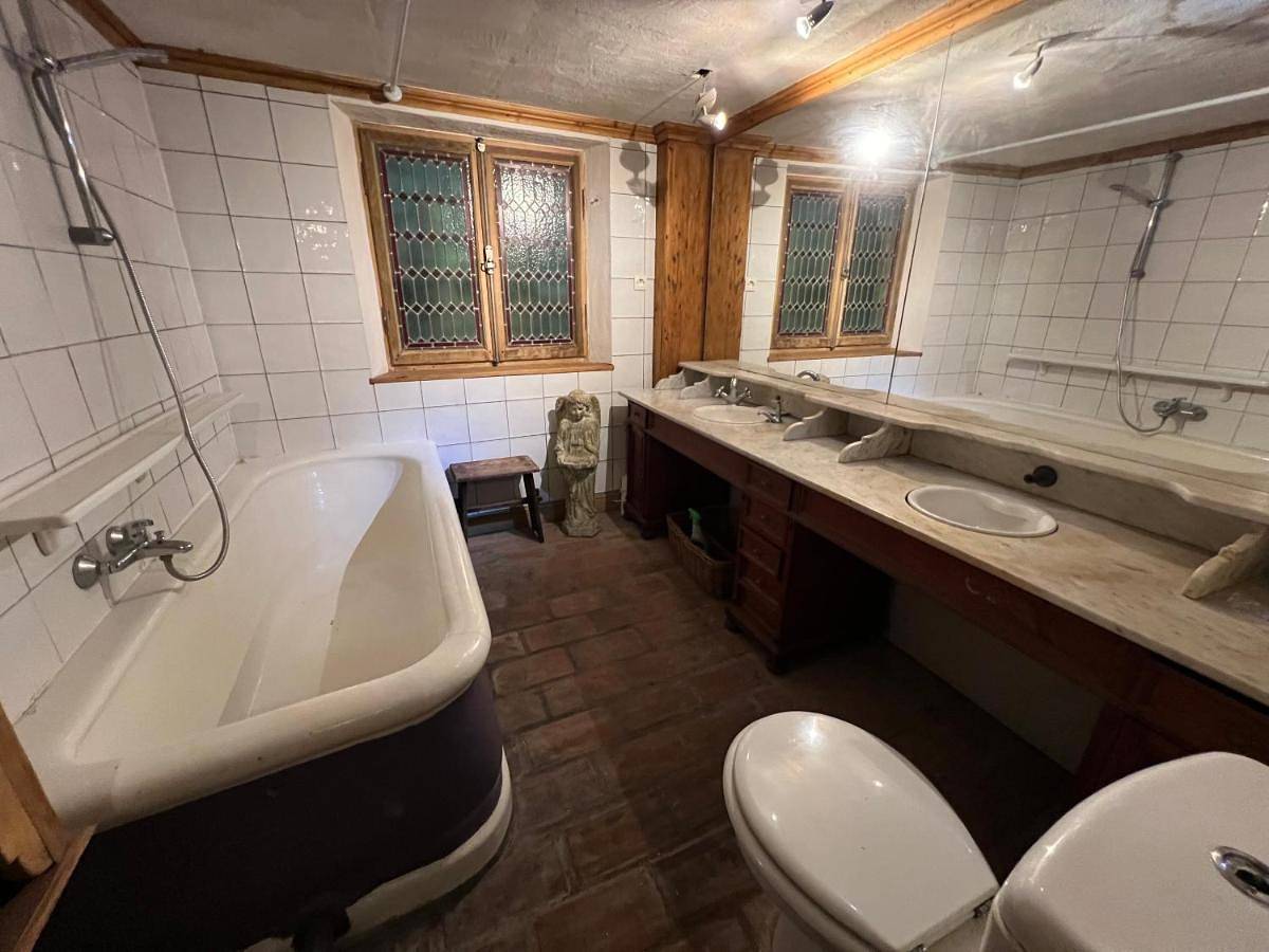 Appartement entier, Gîte de l'Ortenbourg - mobilier d antiquaire in Scherwiller, Région de Sélestat-Erstein