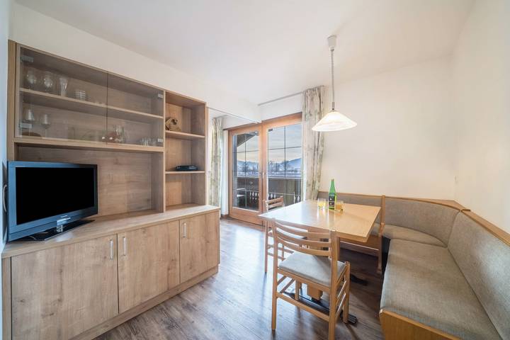 Ferienwohnung für 5 Personen, mit Balkon und Garten in Lana