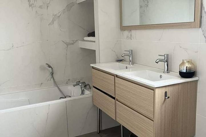Location de vacances pour 8 personnes, avec terrasse et jardin à Clarensac - 4