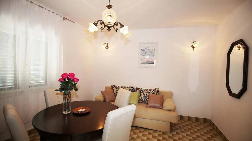Gîte pour 4 personnes, avec terrasse à Bol - 3