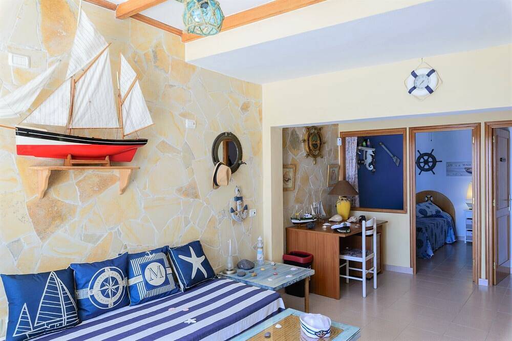 Seaside House With Private Pool in Punta Prieta, Güímar