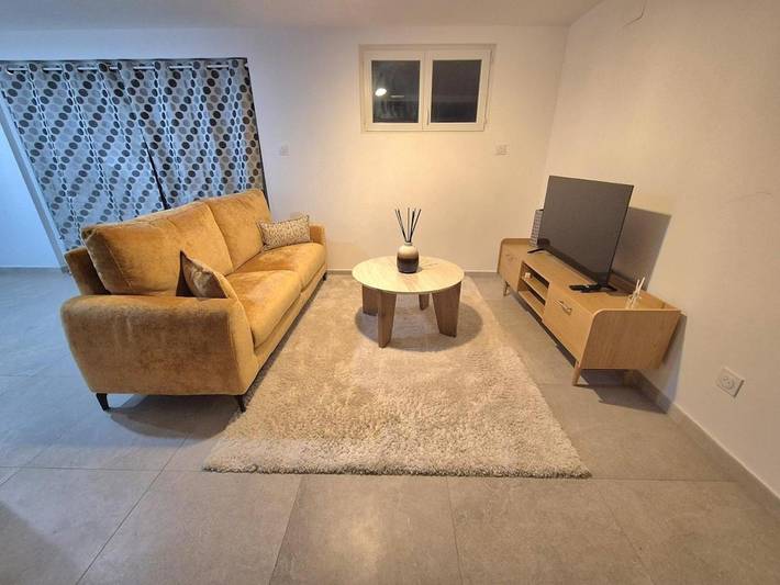 Gîte pour 2 personnes, avec jardin à Lissieu - 3