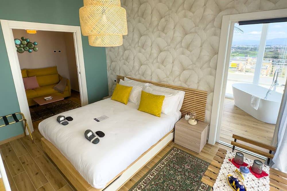 Sunshine - Lilibeth Luxury Suites Salerno in Salerno, Tyrrhenian Coast Campania