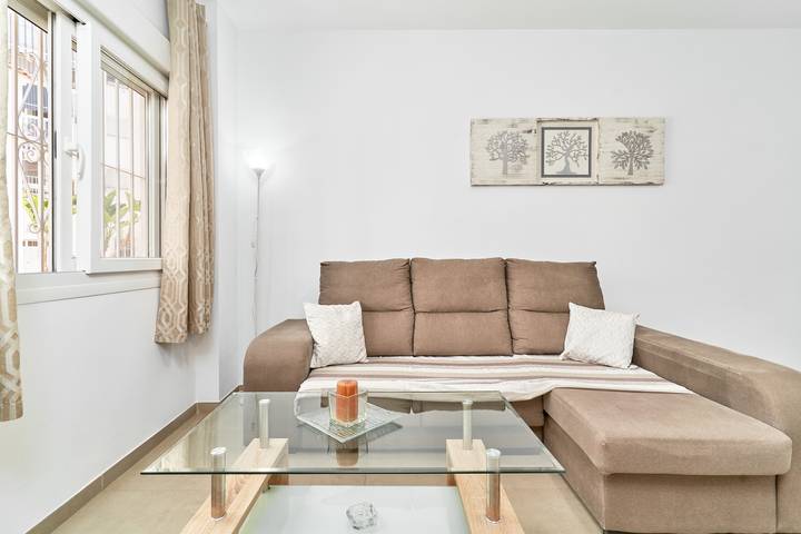 Entire apartment, Apartment 'Apartamento La Dorada' with Wi-Fi and Air Conditioning in Nerja, Cordillera Penibética
