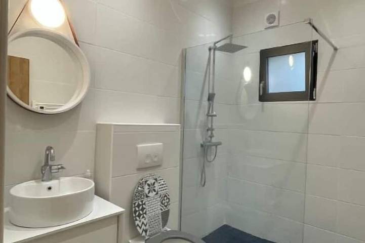 Entire apartment, Villa Moderne Avec Jacuzzi Proche D'avignon in Le Thor, Vaucluse