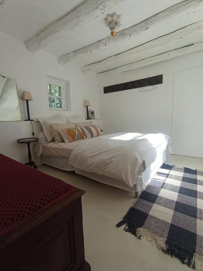 Location de vacances pour 4 personnes, avec vue et terrasse à Journiac