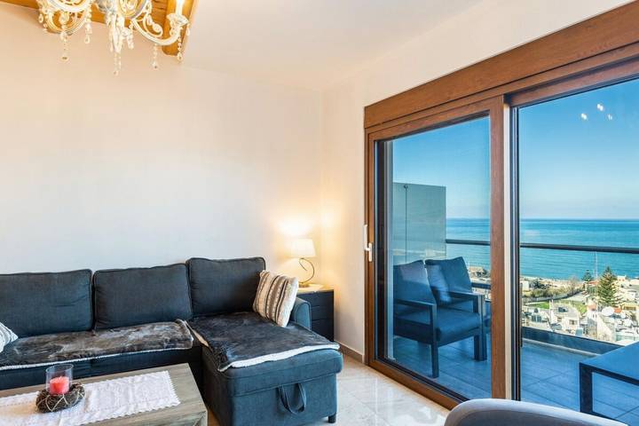 Appartement entier, Appartement de vacances pour 6 personnes avec terrasse in Plataniás, Région de la Canée