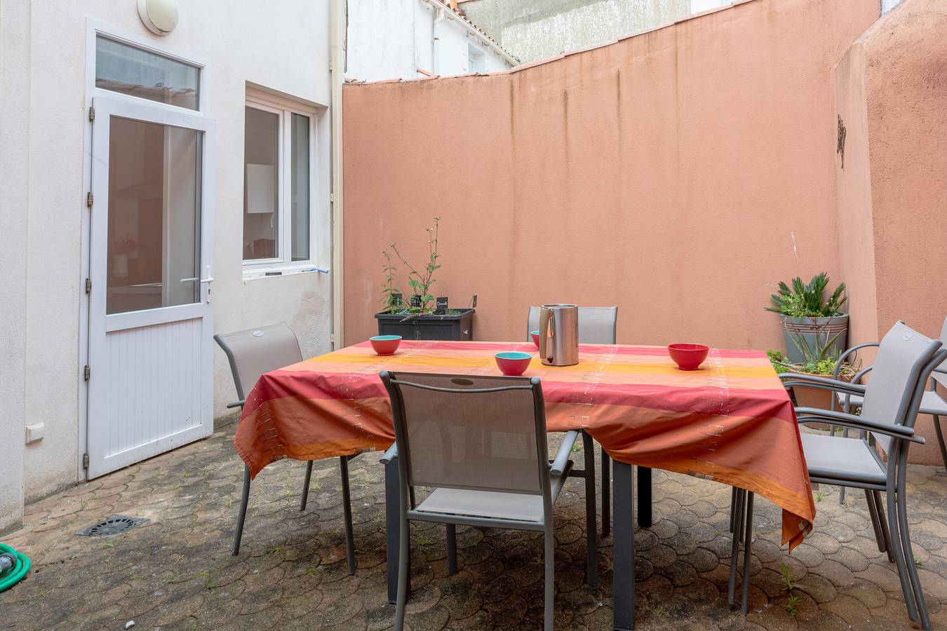 Maison De Vacances Familiale avec terrasse privée et Wi-Fi in Les Sables-d'Olonne, Vendée