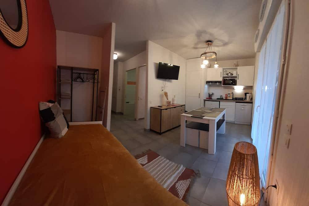 Geheel appartement, Appartement du Chamois Roux, Dans Résidence de Tourisme 3 Étoiles in Lourdes, Hautes-Pyreneeën