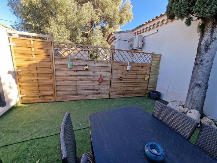 Location de vacances pour 2 personnes, avec vue et terrasse à Fos-sur-Mer - 2