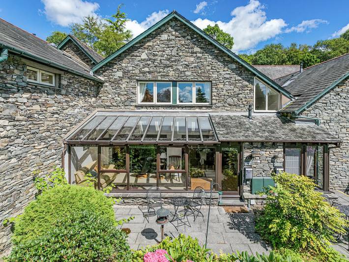 Log cabin for 2 people, with garden in White Cross Bay