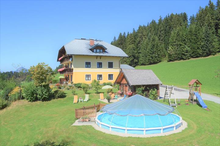 Ferienwohnung für 4 Personen, mit Balkon und Terrasse sowie Garten in Tennengau