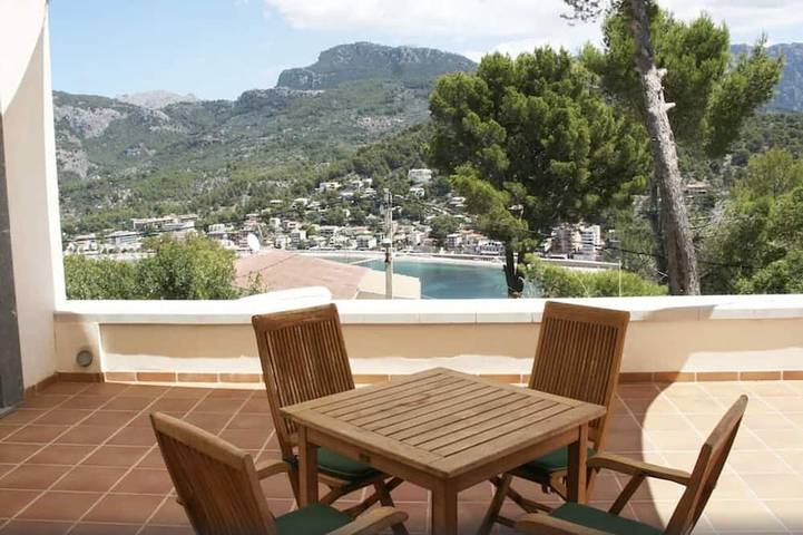 Finca für 2 Personen, mit Terrasse und Pool in Port de Sóller