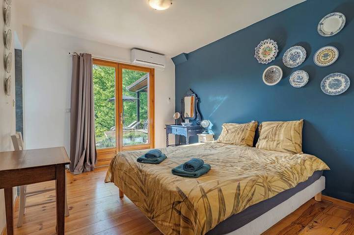 Location de vacances pour 8 personnes, avec jardin, animaux acceptés à Lachapelle-Auzac - 2