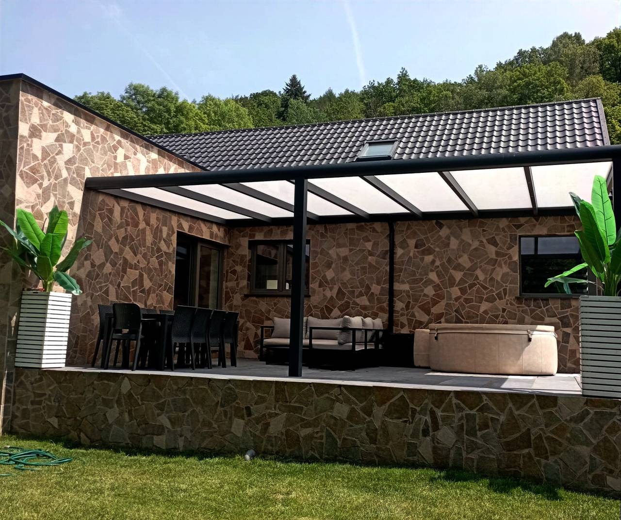 La Villa « les pieds dans l'eau » in Comblain-au-Pont, Région de Liège