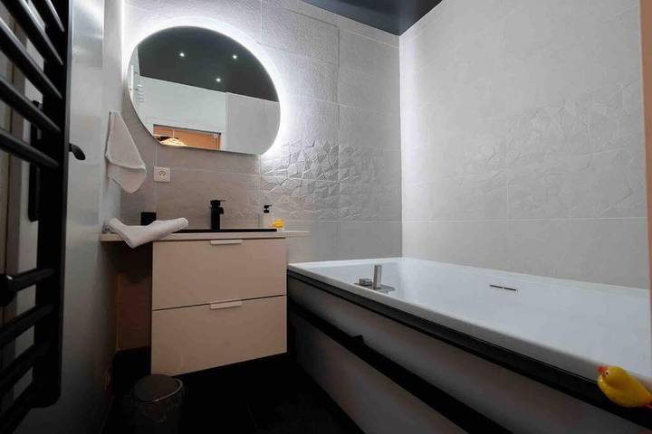 Gîte pour 4 personnes, avec jacuzzi à Riom - 4