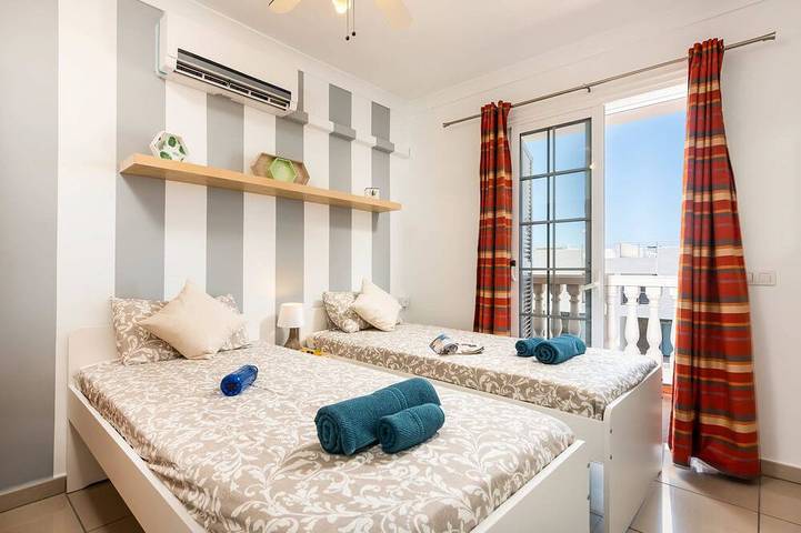 Villa Naranja avec piscine privée chauffée, vue sur la mer in Callao Salvaje, Adeje