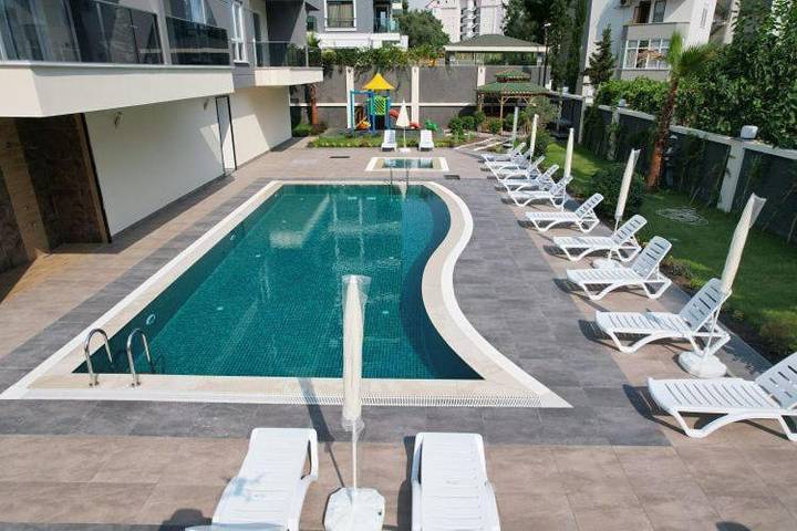 Ferienwohnung für 4 Personen, mit Whirlpool und Garten sowie Pool und Sauna, kinderfreundlich in Avsallar