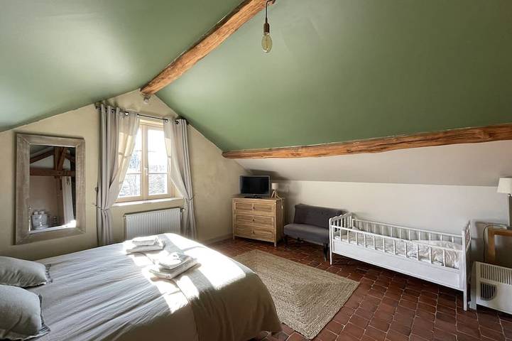 Location de vacances pour 8 personnes, avec terrasse à Saint-Cyr-les-Colons - 2